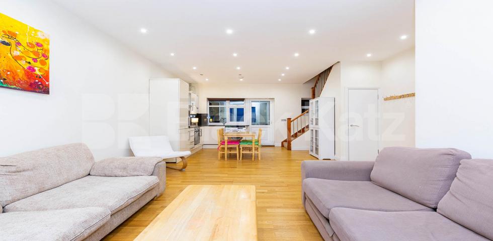 			3 Bedroom, 1 bath, 1 reception House			 Seymour Road, Harringay 